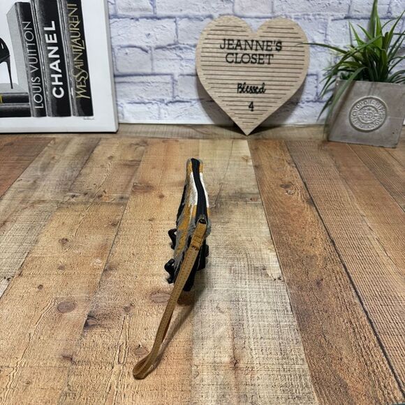 Panache collection WRISTLET - Picture 10 of 13